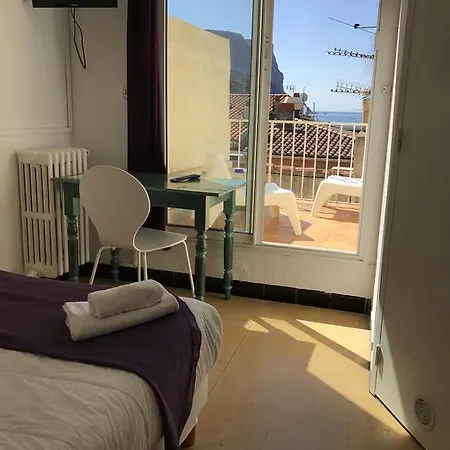 Hotel Du Commerce Cassis